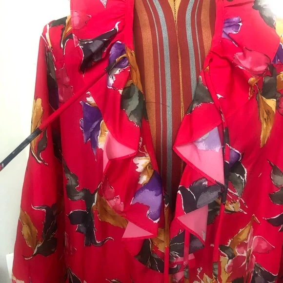 Vintage JC Penney Floral Print Ruffle Front Detail Loungewear